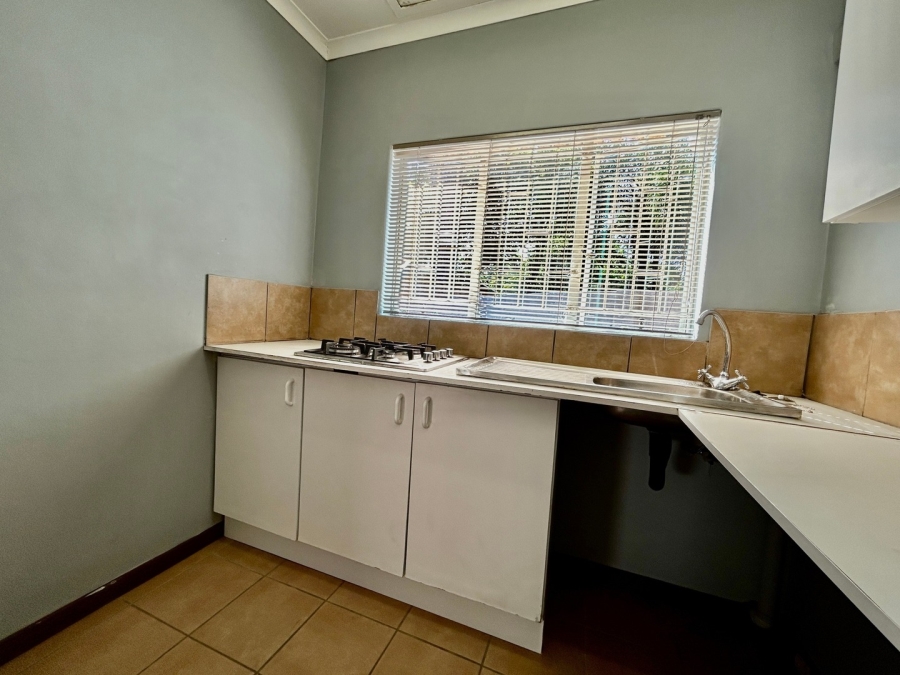To Let 2 Bedroom Property for Rent in Safari Gardens North West